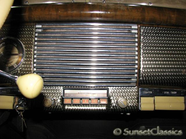 1940-buick-limited-91-sedan-579.JPG