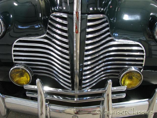 1940-buick-limited-91-sedan-610.JPG