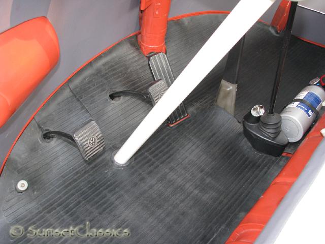 1957-23-window-bus-383.jpg