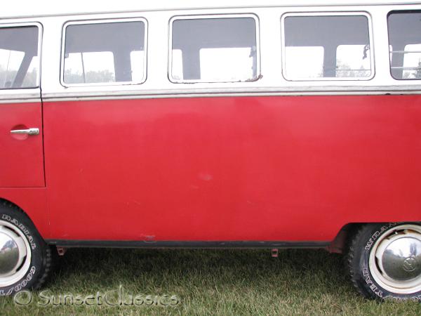 1961-deluxe-vw-bus-063.jpg