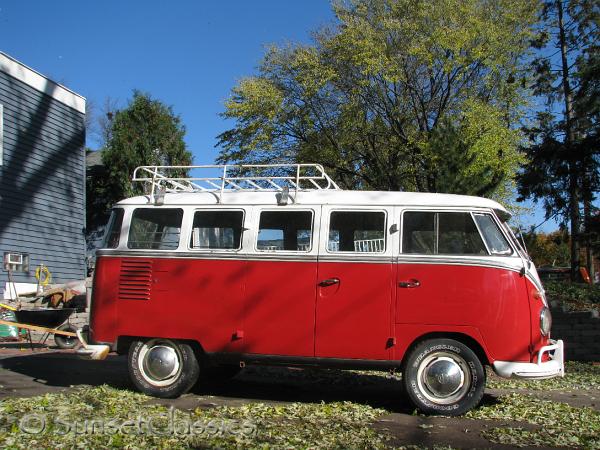 1961-deluxe-vw-bus-087.jpg