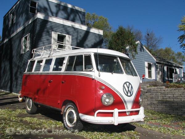 1961-deluxe-vw-bus-090.jpg
