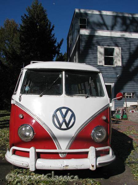 1961-deluxe-vw-bus-092.jpg