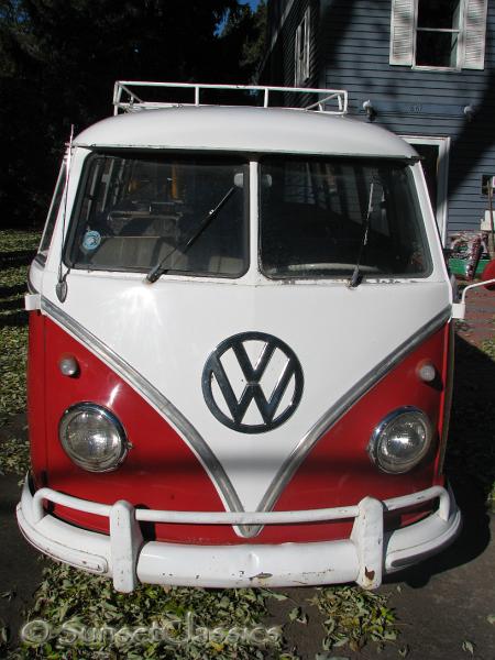 1961-deluxe-vw-bus-093.jpg