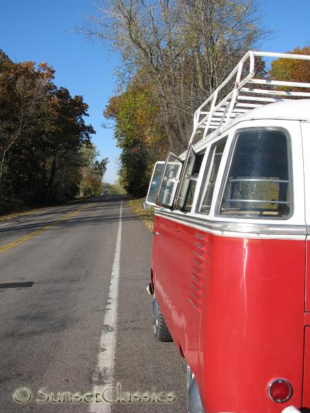 1961-deluxe-vw-bus-127.jpg