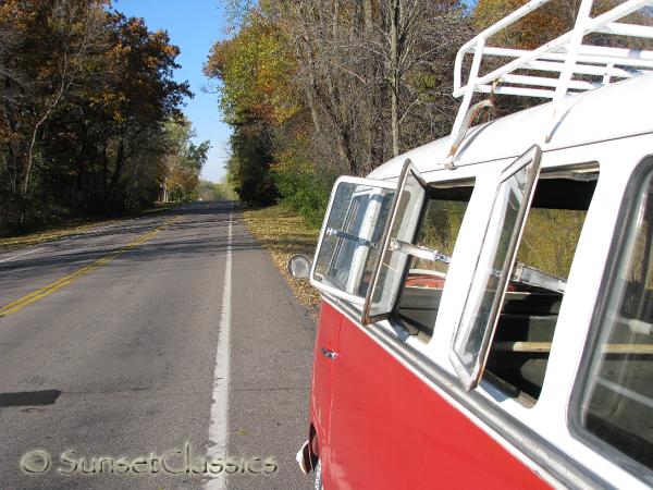1961-deluxe-vw-bus-133.jpg