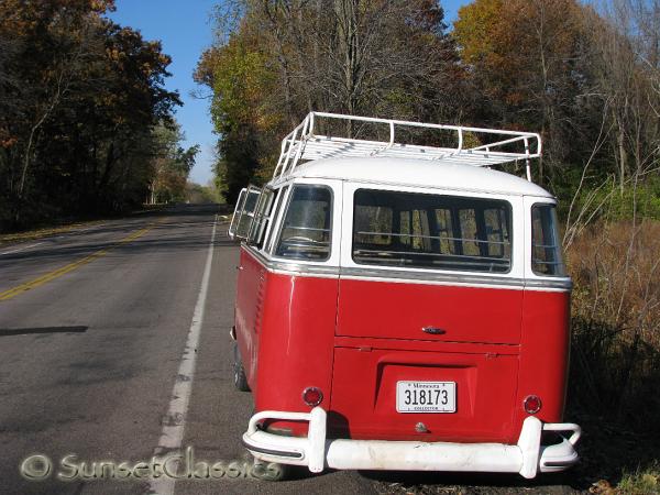 1961-deluxe-vw-bus-135.jpg