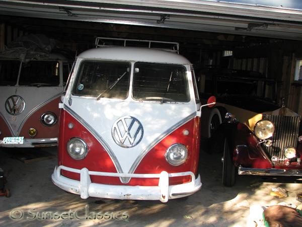 1961-deluxe-vw-bus-137.jpg