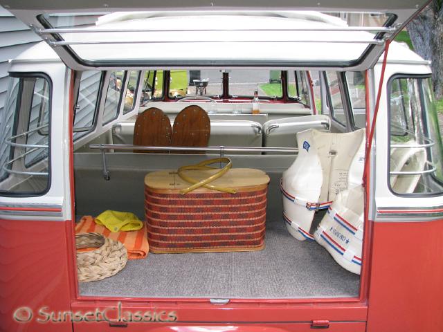 1961-23-window-bus-222.jpg