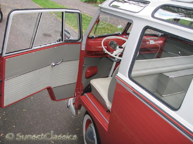 1961-23-window-bus-255.jpg
