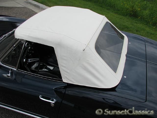 1963-corvette-stingray-340hp-convertible-top.JPG