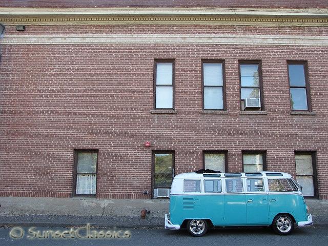 1965-vw-21-window-samba-bus-055.jpg