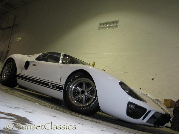 1966-ford-gt40-587.jpg