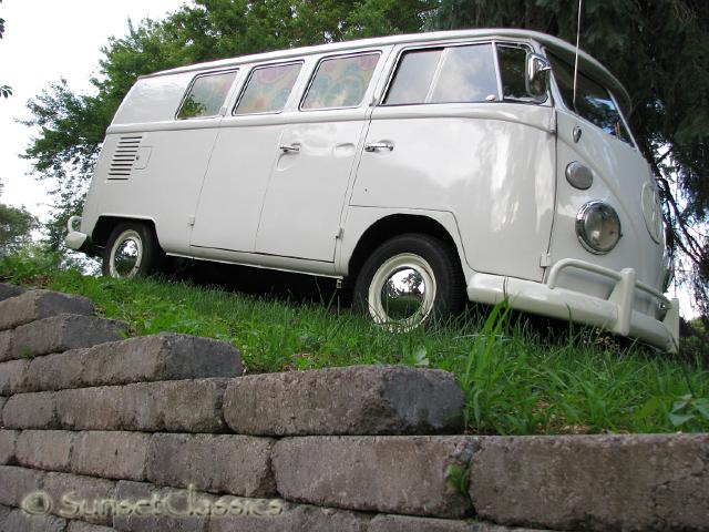 1966-vw-walk-through-bus-748.jpg