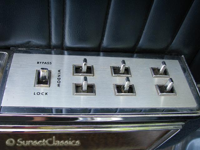 1967-lincoln-convertible-370.jpg