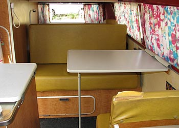 1971 VW Westfalia Bus engine