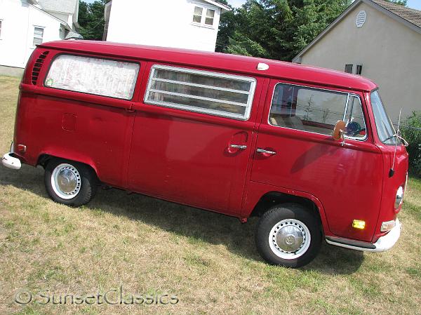 1971-vw-bus-weekender45.jpg
