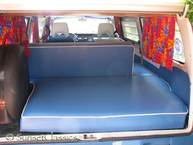 1973-vw-bus-weekender-411.jpg