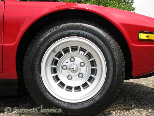 1975-lamborghini-urraco-549.jpg