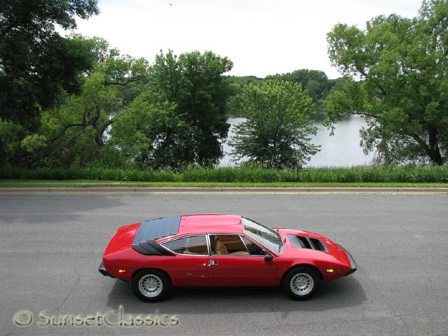 1975-lamborghini-urraco-681.jpg
