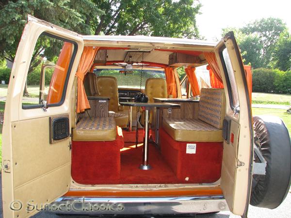 1977-ford-conversion-van-173.jpg